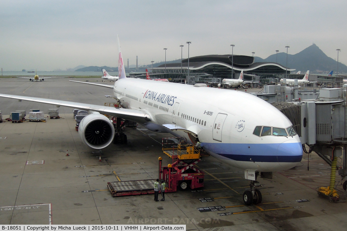 B-18051, 2014 Boeing 777-36N/ER C/N 41821, At Hong Kong