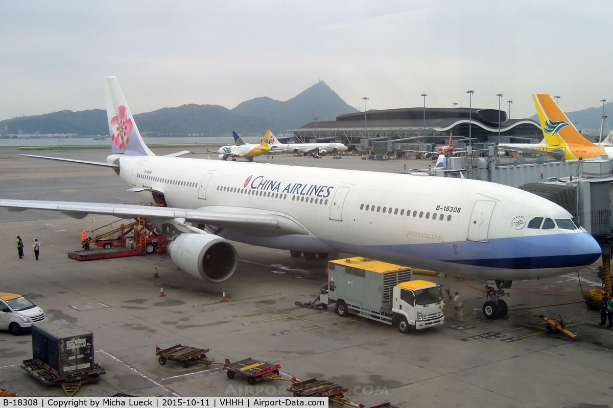 B-18308, 2005 Airbus A330-302 C/N 699, At Hong Kong