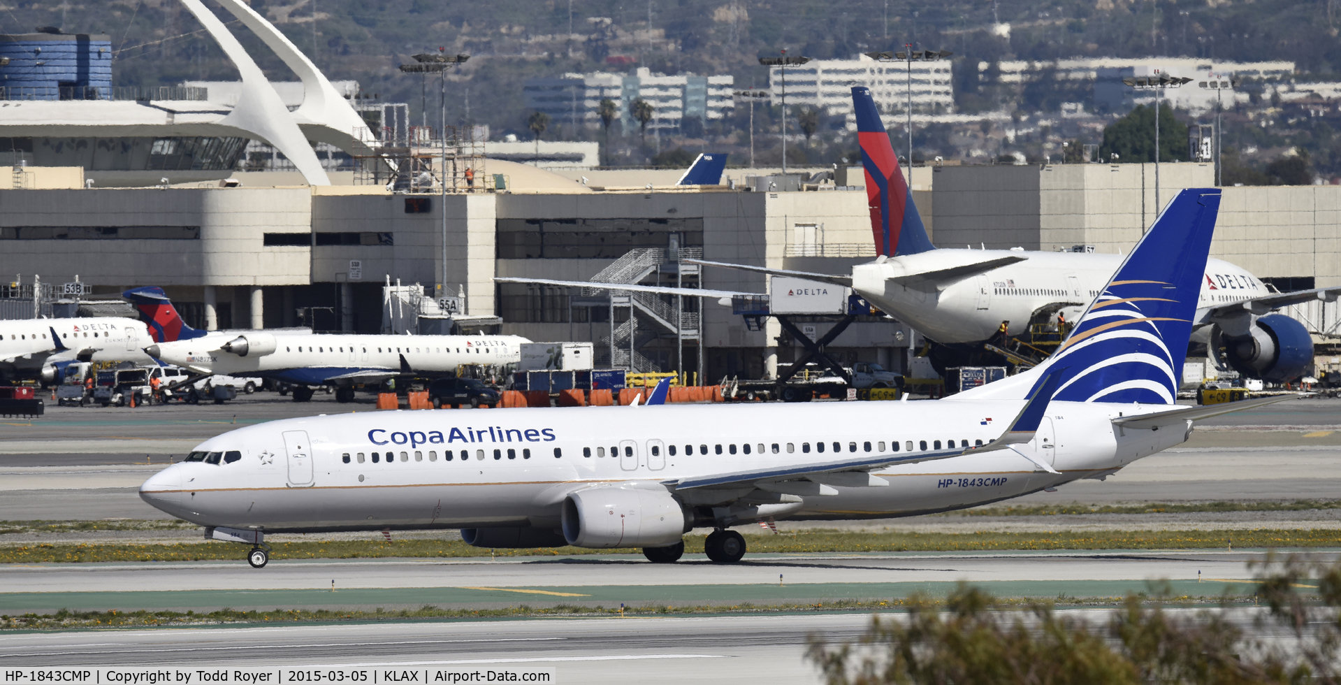 HP-1843CMP, 2014 Boeing 737-8V3 C/N 40785, Arriving at LAX