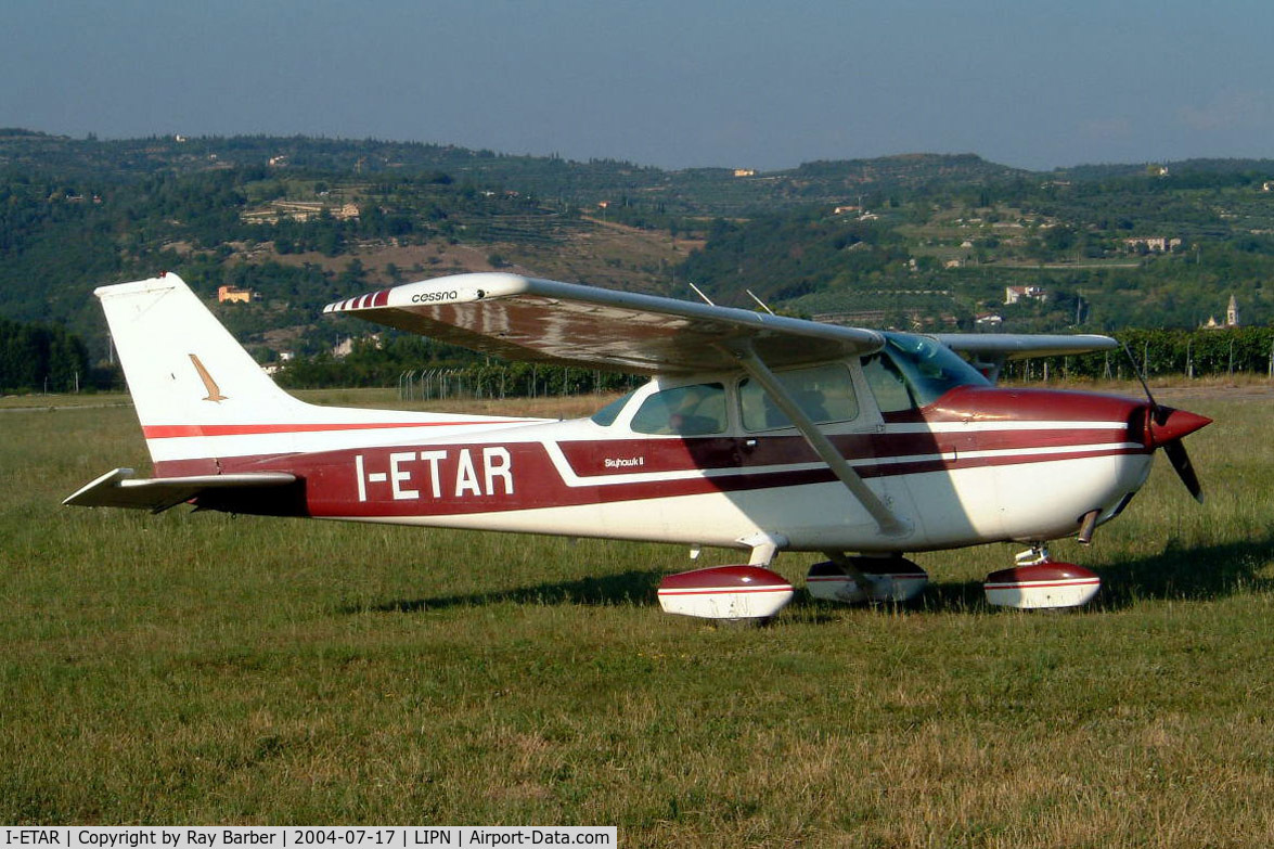 I-ETAR, 1976 Cessna 172M C/N 17266658, Cessna 172M Skyhawk [172-66658] Verona-Boscomantico~I 17/07/2004. USA registration only cancelled by the FAA in 2014.