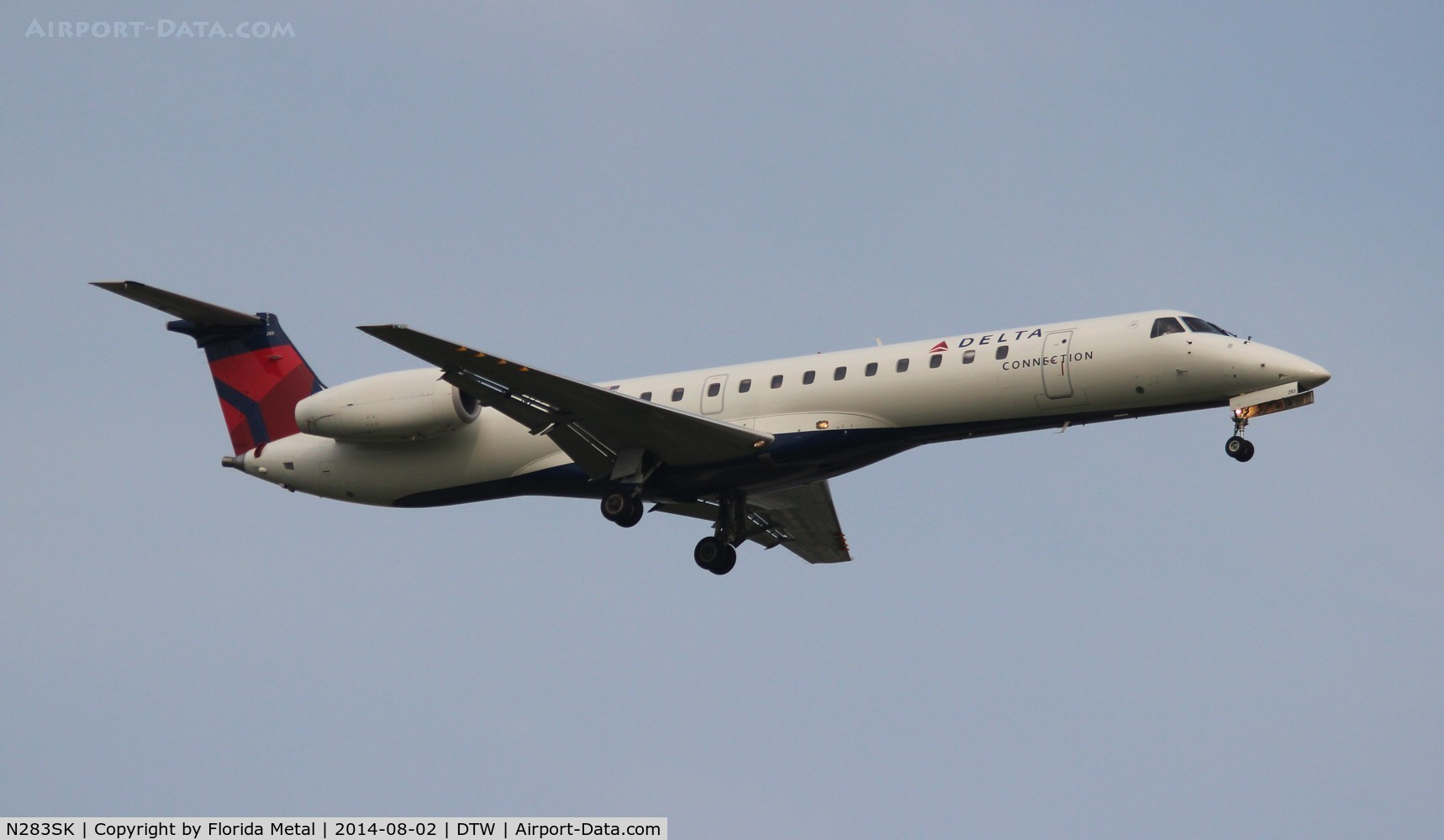 N283SK, 2001 Embraer ERJ-145LR (EMB-145LR) C/N 145424, Delta Connection