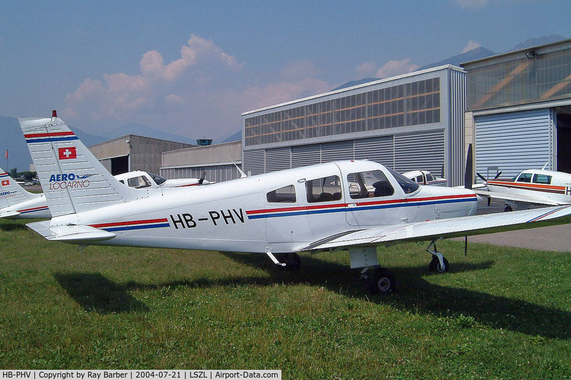 HB-PHV, 1984 Piper PA-28-161 Warrior II C/N 28-8416082, Piper PA-28-161 Warrior II [28-8416082] Locarno~HB 21/07/2004