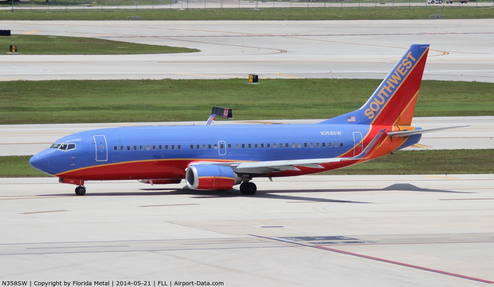 N358SW, 1992 Boeing 737-3H4 C/N 26595, Southwest