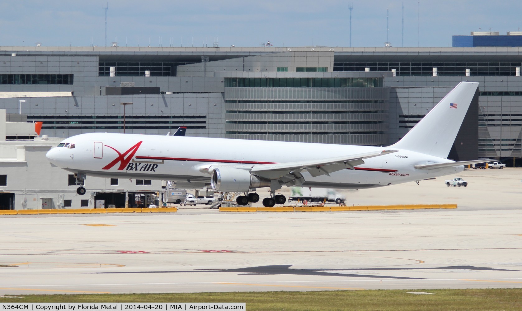 N364CM, 1989 Boeing 767-338/ER C/N 24531, ABX 767-300