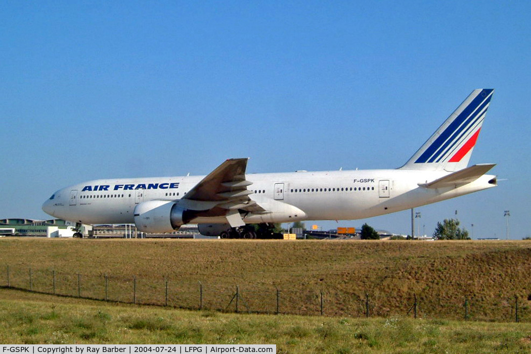 F-GSPK, 2000 Boeing 777-228/ER C/N 29010, Boeing 777-228ER [29010] (Air France) Paris-Charles De Gaulle~F 24/07/2004