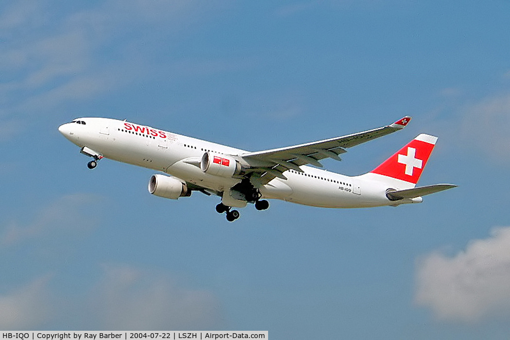 HB-IQO, 2000 Airbus A330-223 C/N 343, Airbus A330-223 [343] (Swiss International Air Lines) Zurich~HB 22/07/2004