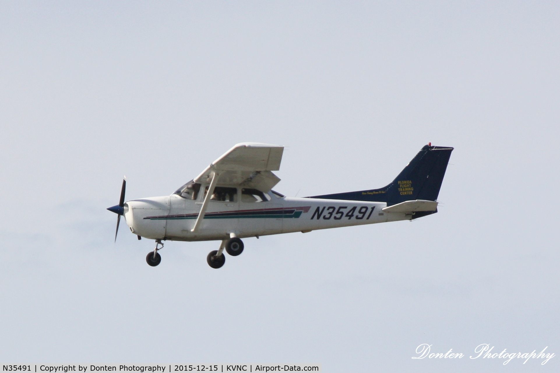 N35491, Cessna 172R C/N 17281069, Cessna Skyhawk (N35491) arrives at Venice Municipal Airport
