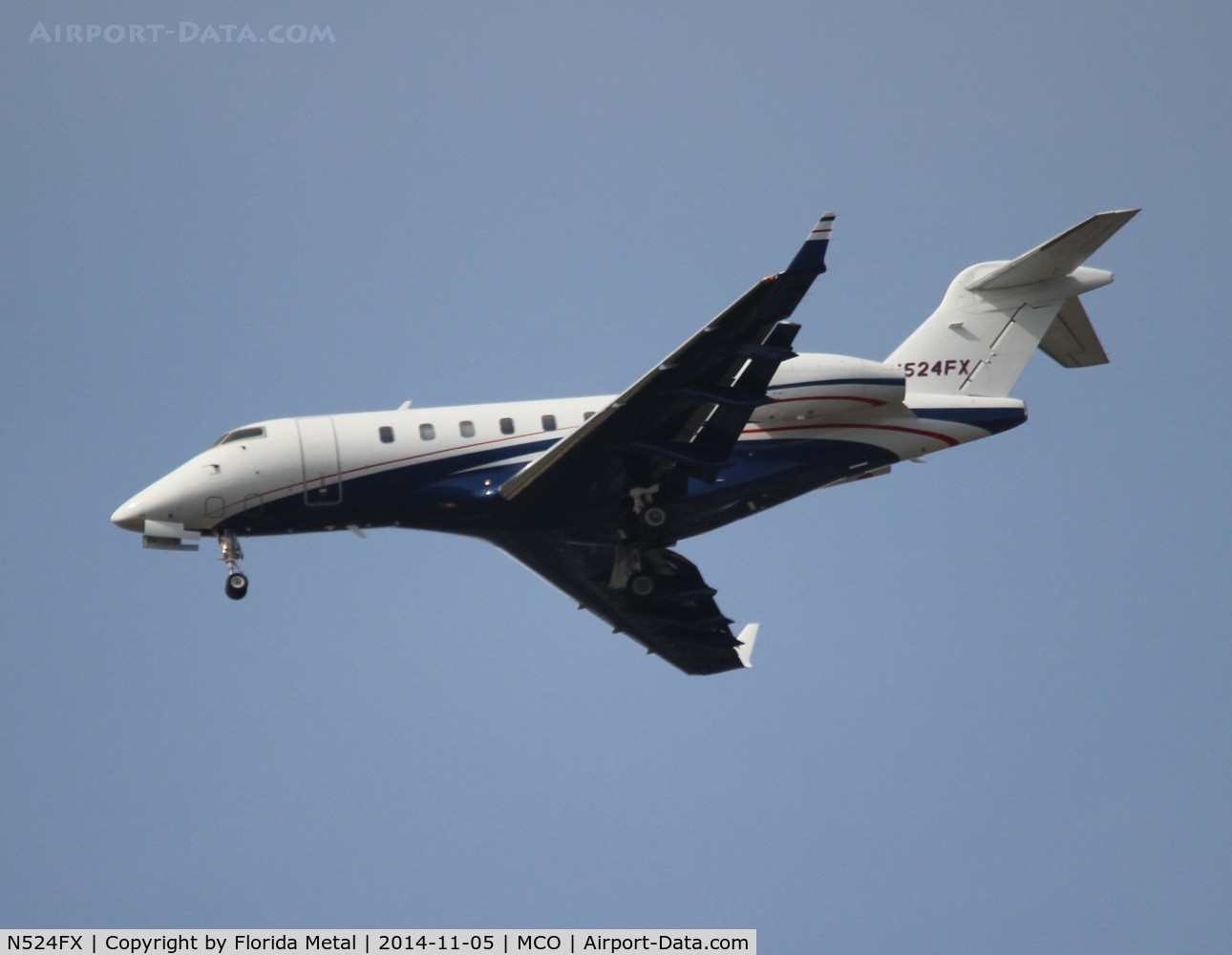 N524FX, 2006 Bombardier Challenger 300 (BD-100-1A10) C/N 20095, Flex Jet