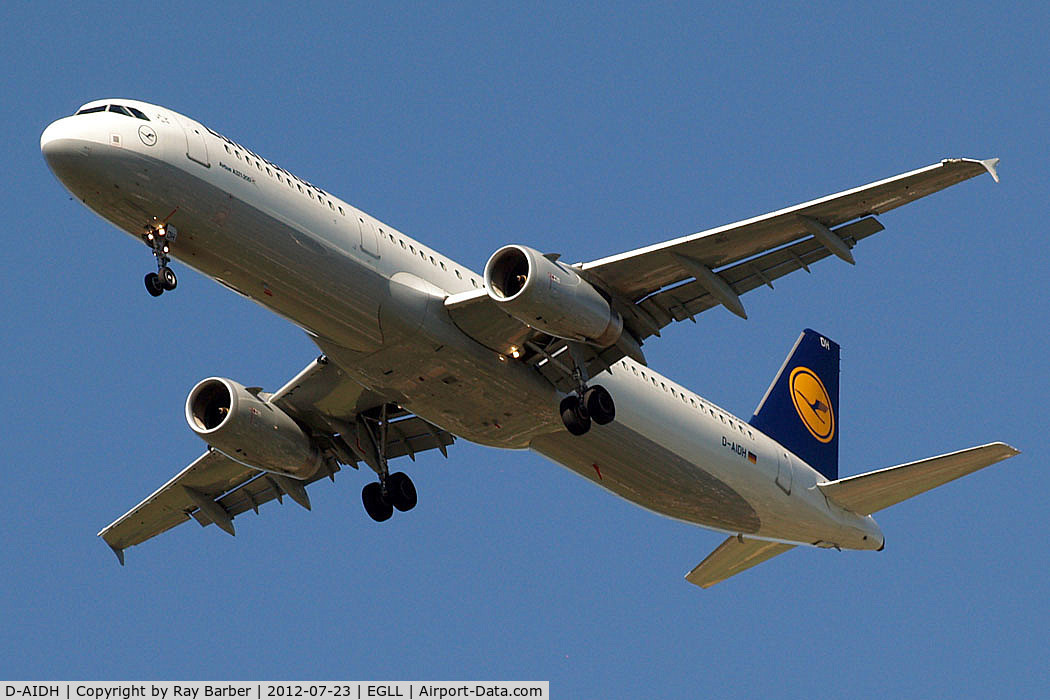 D-AIDH, 2011 Airbus A321-231 C/N 4710, Airbus A321-231 [4710] (Lufthansa) Home~G 23/07/2012. On approach 27R.