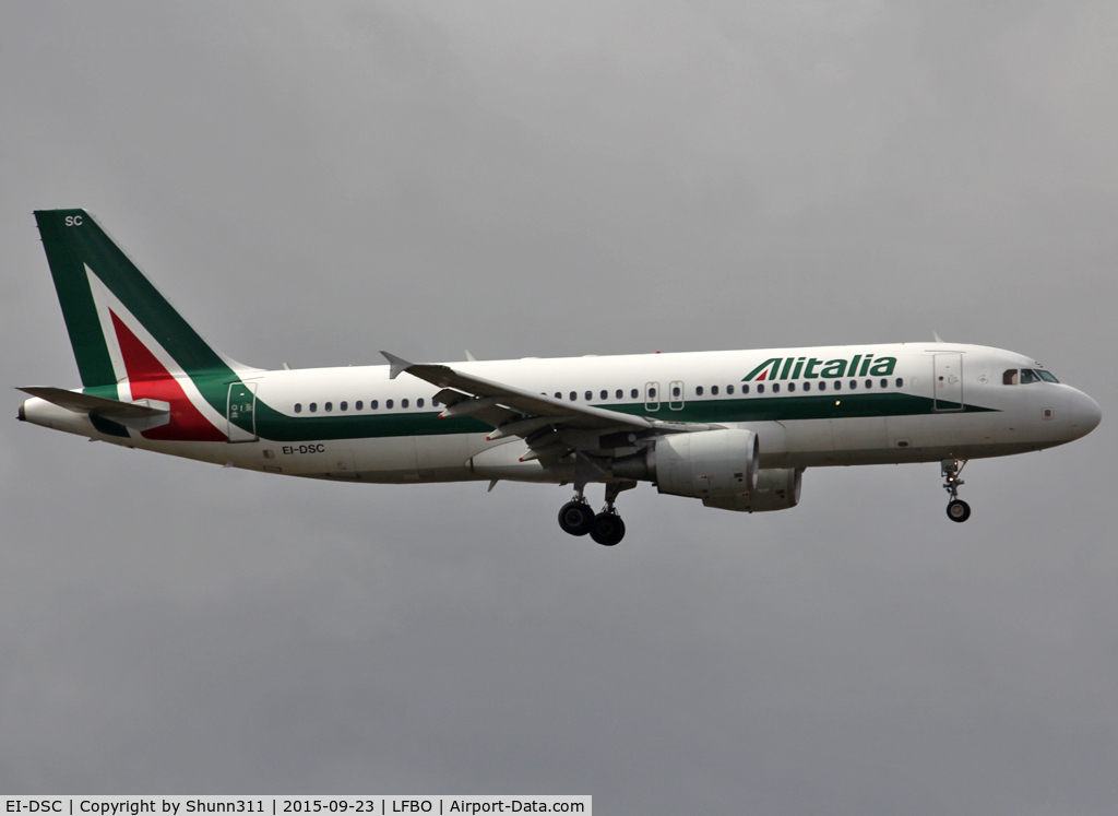 EI-DSC, 2006 Airbus A320-214 C/N 2995, Landing rwy 32L