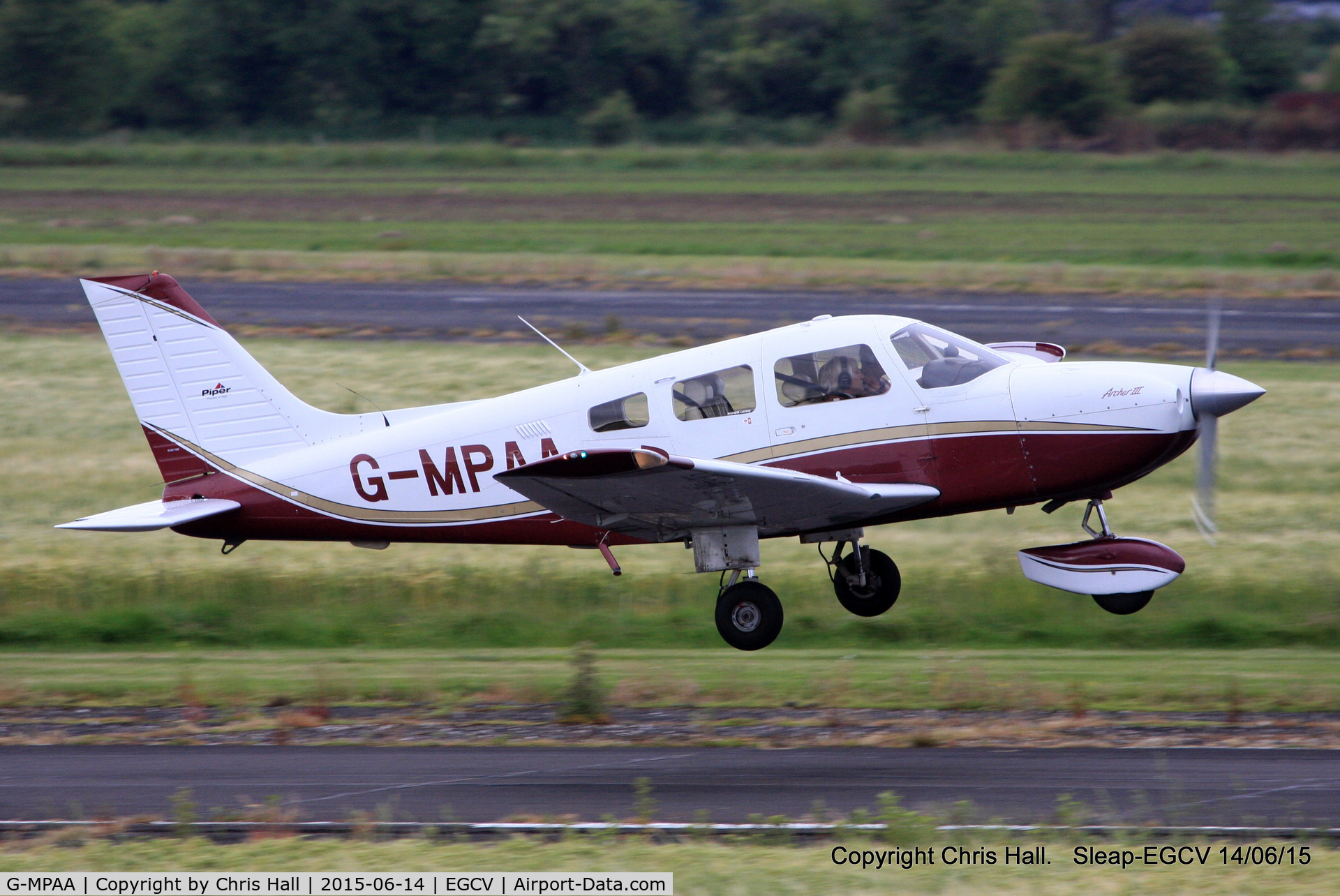 G-MPAA, 2002 Piper PA-28-181 Cherokee Archer III C/N 2843539, Sleap resident