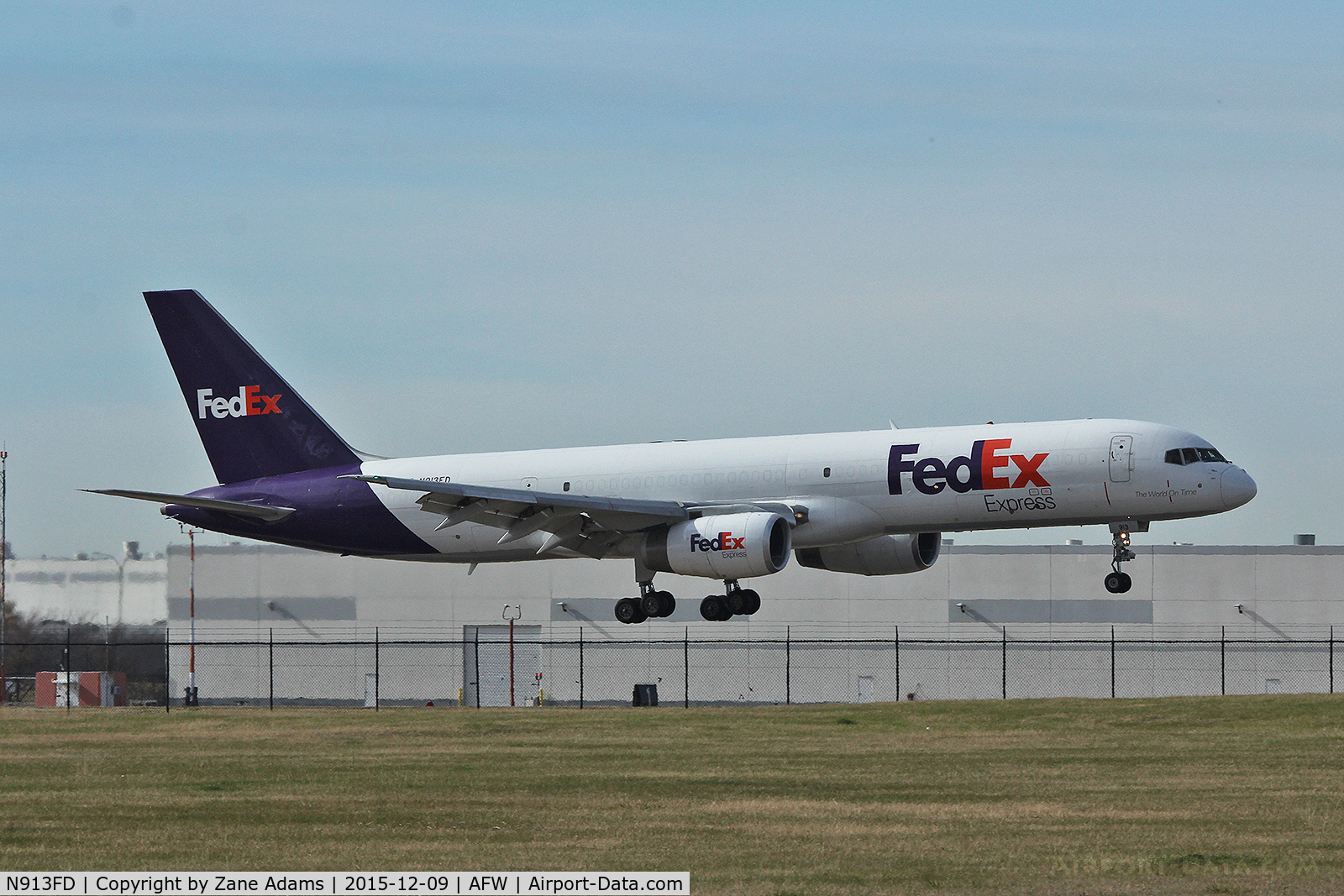 N913FD, 1988 Boeing 757-28A C/N 24017, FedEx 757 Landing at Alliance Airport - Fort Worth, TX
