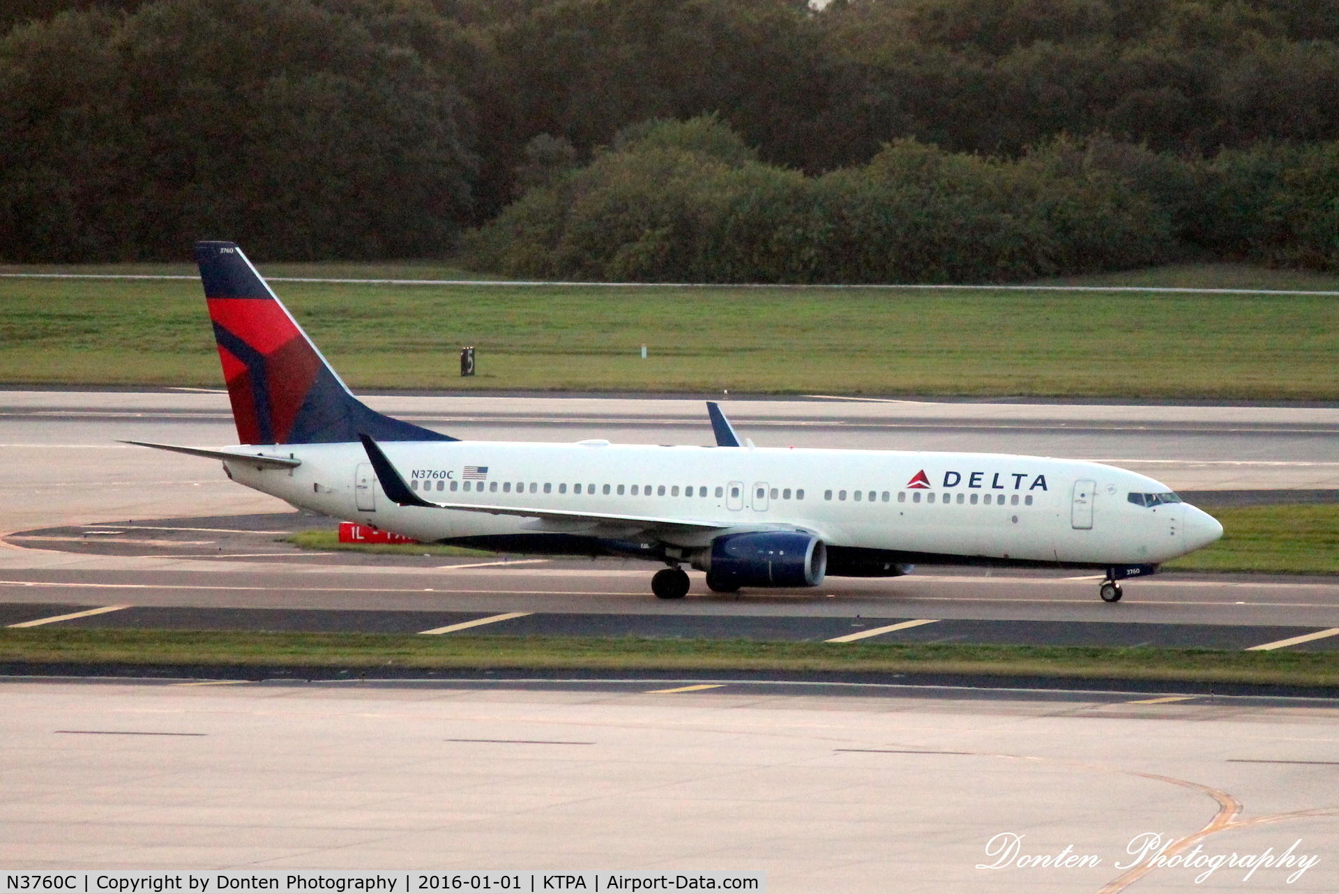 N3760C, 2001 Boeing 737-832 C/N 30816, Delta Flight 1558 (N3760C) arrives at Tampa International Airport following flight from Los Angeles International Airport