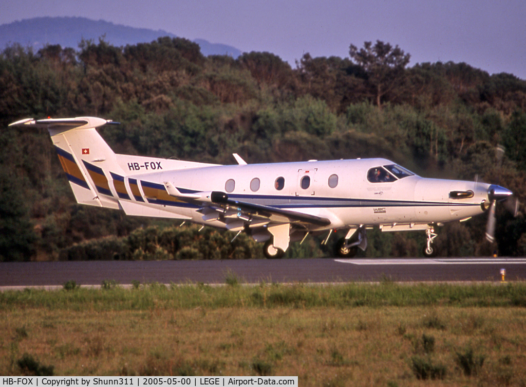 HB-FOX, 2000 Pilatus PC-12/45 C/N 334, Ready for departure...