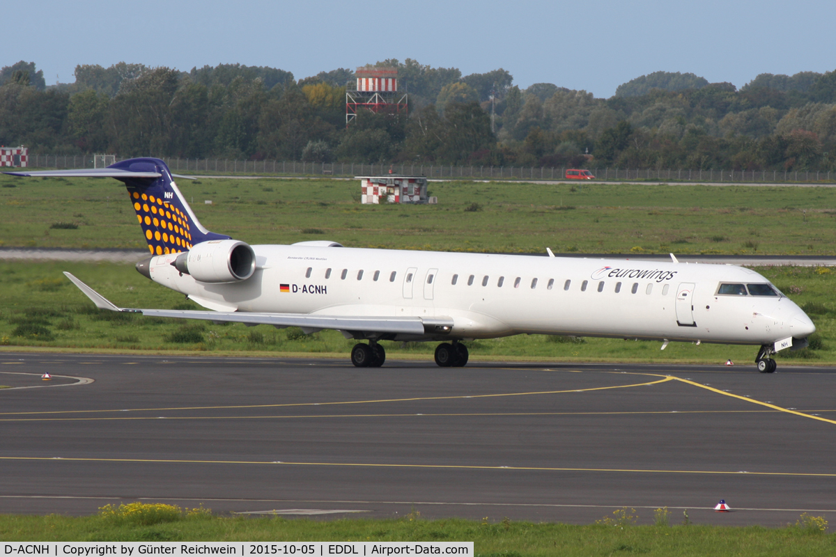 D-ACNH, 2009 Bombardier CRJ-900 NG (CL-600-2D24) C/N 15247, Departing
