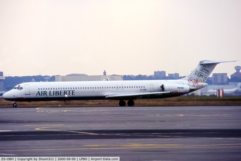 ZS-OBH, 1981 McDonnell Douglas MD-82 (DC-9-82) C/N 48059, Taxiing holding point rwy 33L for departure in 'L'Esprit Liberté' c/s... Later re-registered in F- reg...