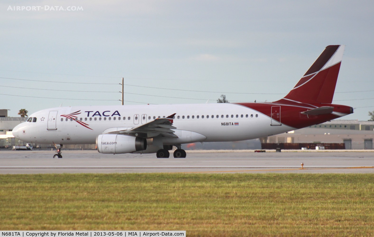 N681TA, 2008 Airbus A320-233 C/N 3577, Taxa A320