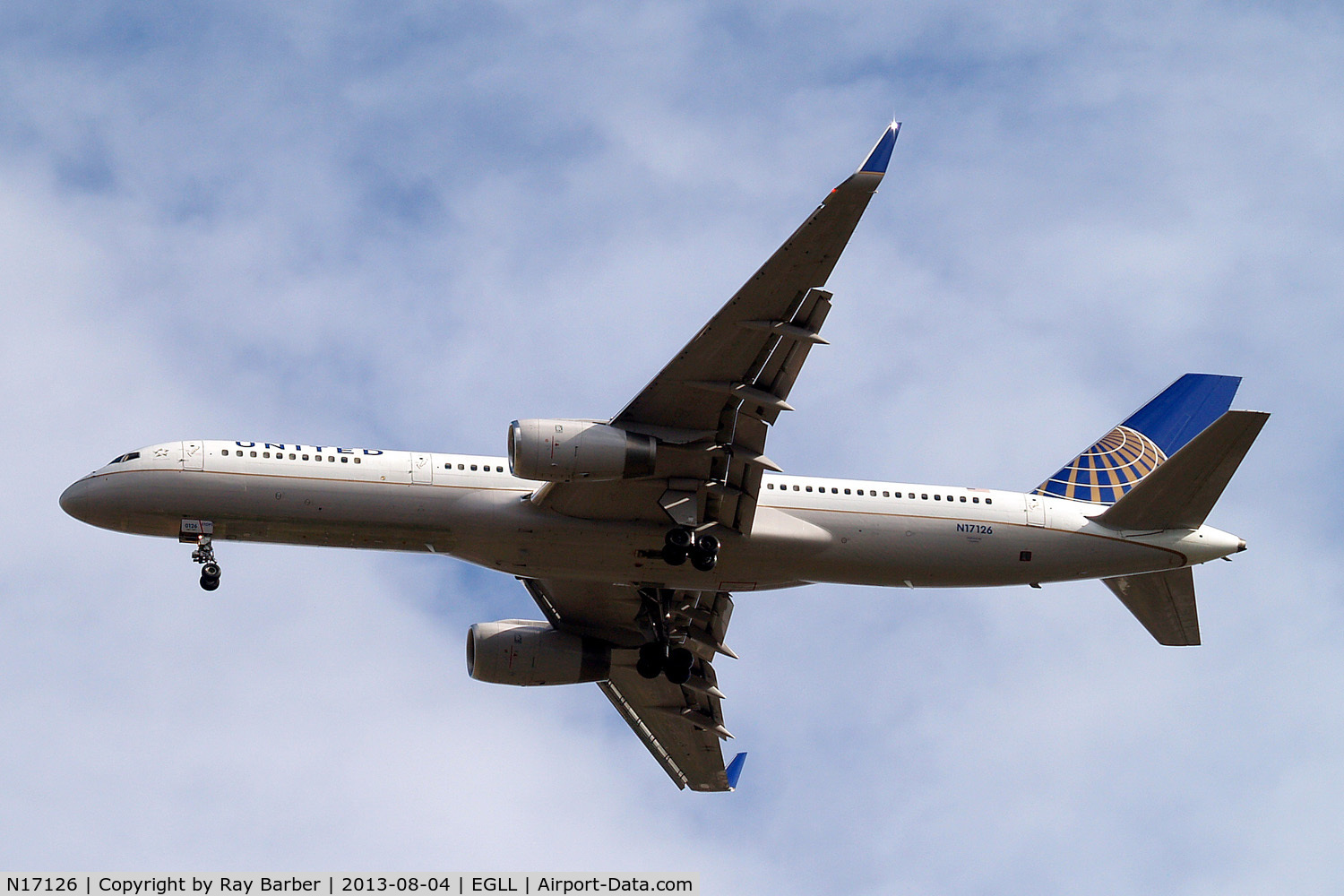 N17126, 1998 Boeing 757-224 C/N 27566, Boeing 757-224 [27566] (United Airlines) Home~G 04/08/2013. On approach 27R.