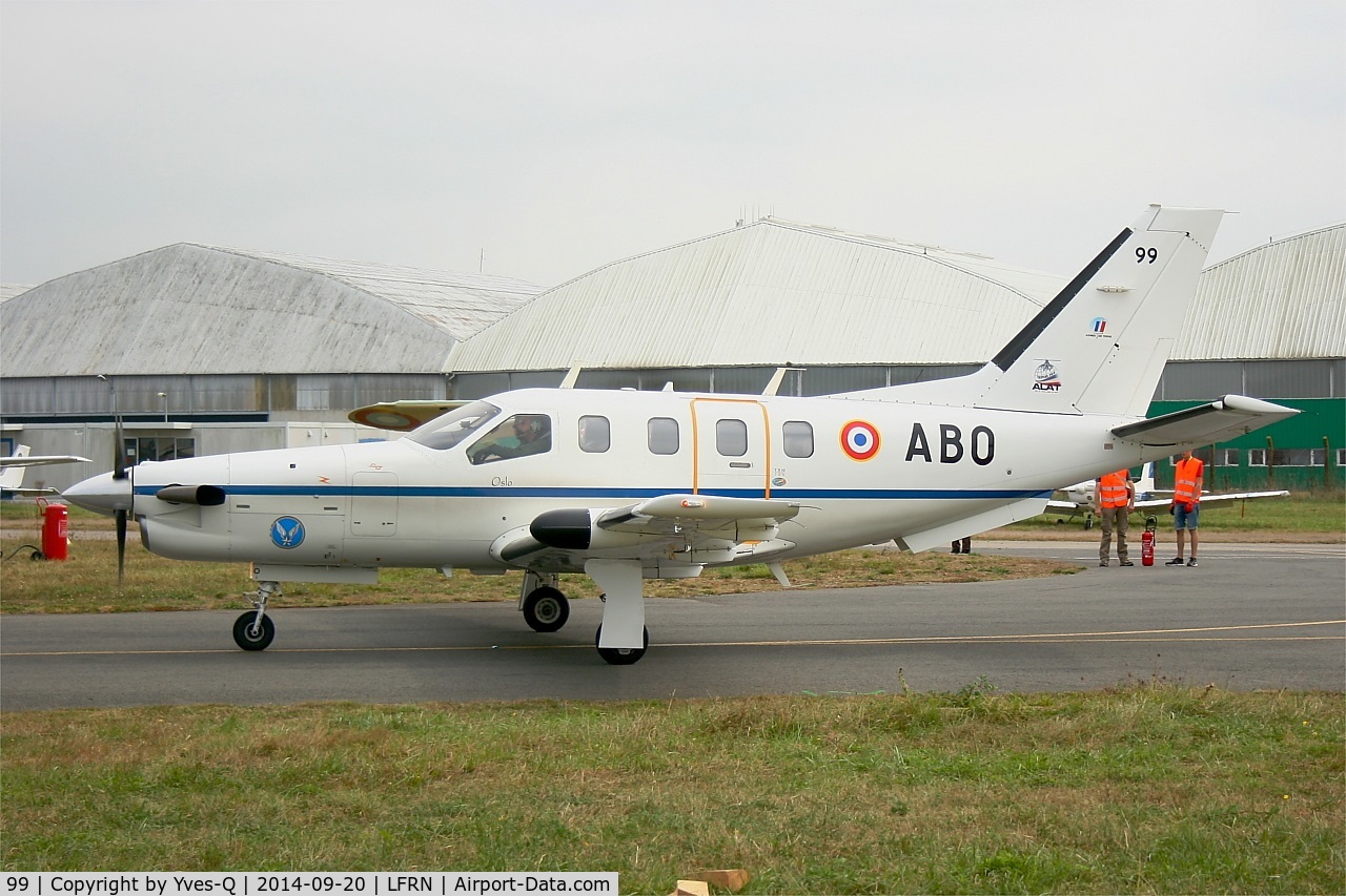99, 1994 Socata TBM-700 C/N 99, Socata TBM-700, Taxiing to holding point, Rennes-St Jacques airport (LFRN-RNS) Air show 2014