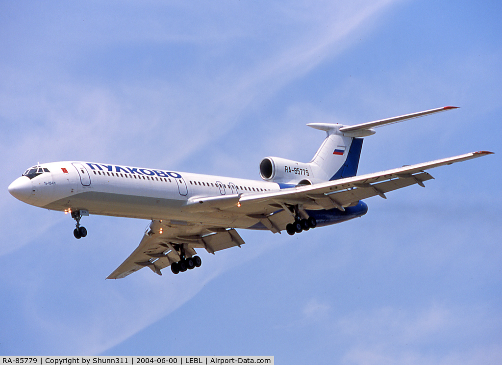 RA-85779, 1993 Tupolev Tu-154M C/N 93A963, Landing rwy 25