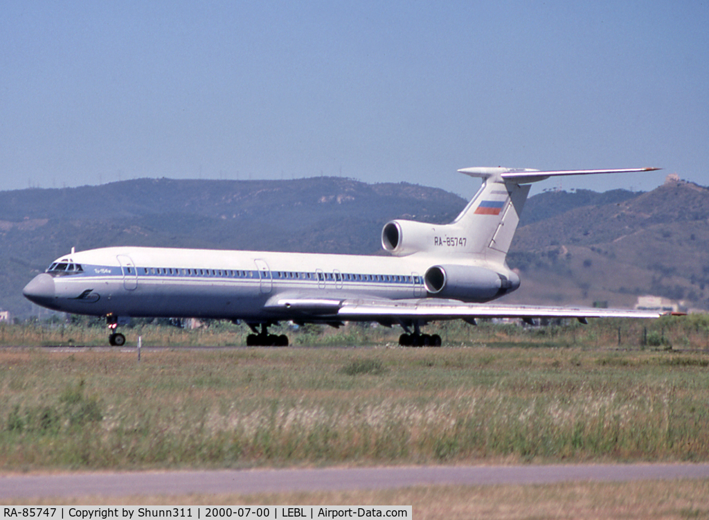 RA-85747, 1993 Tupolev Tu-154M C/N 92A930, Lining up rwy 20 for departure... Aeroflot c/s with small Chelyabinsk Air Entreorise logo on lease just 2 month :)