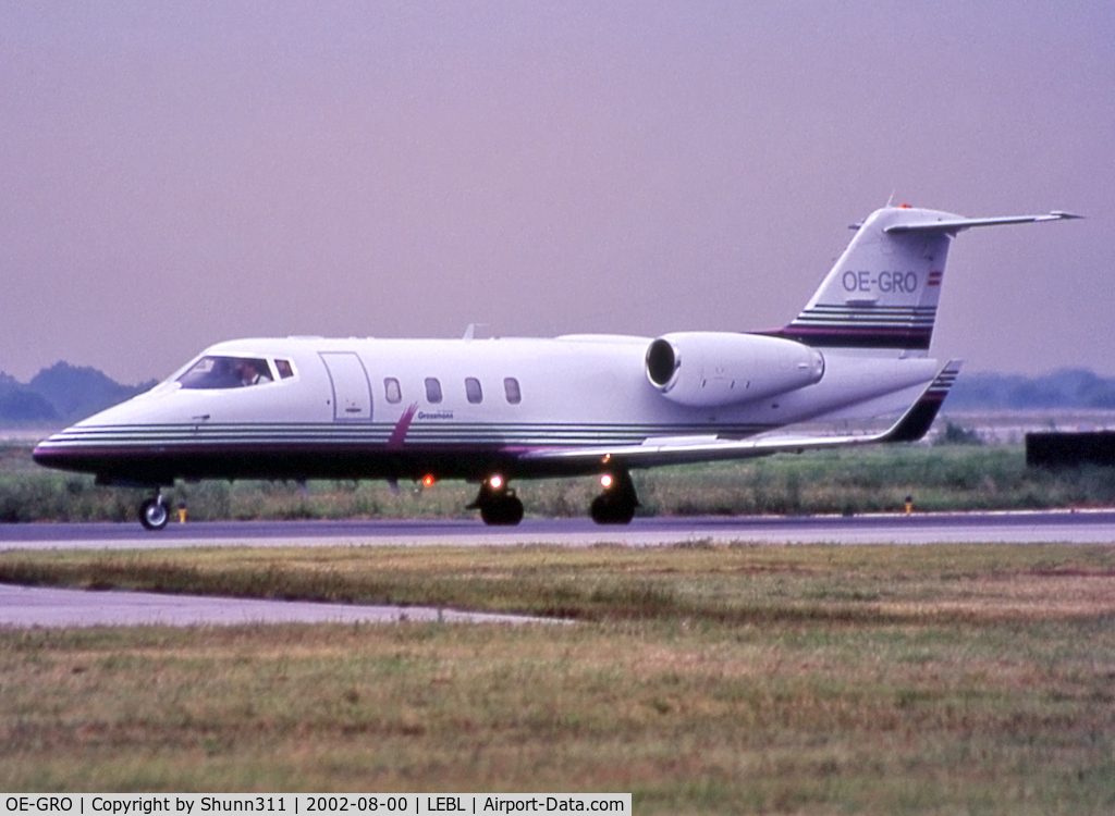 OE-GRO, 1985 Learjet 55 C/N 55-122, Taxiing holding point rwy 20 for departure...