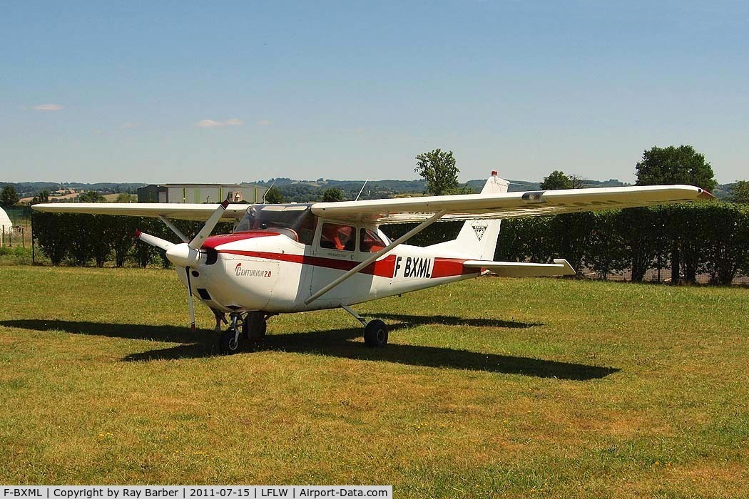 F-BXML, 1965 Reims F172G C/N 0225, R/Cessna F.172G Skyhawk [0255] (Cantal Aero Club) Aurillac~F 15/07/2011