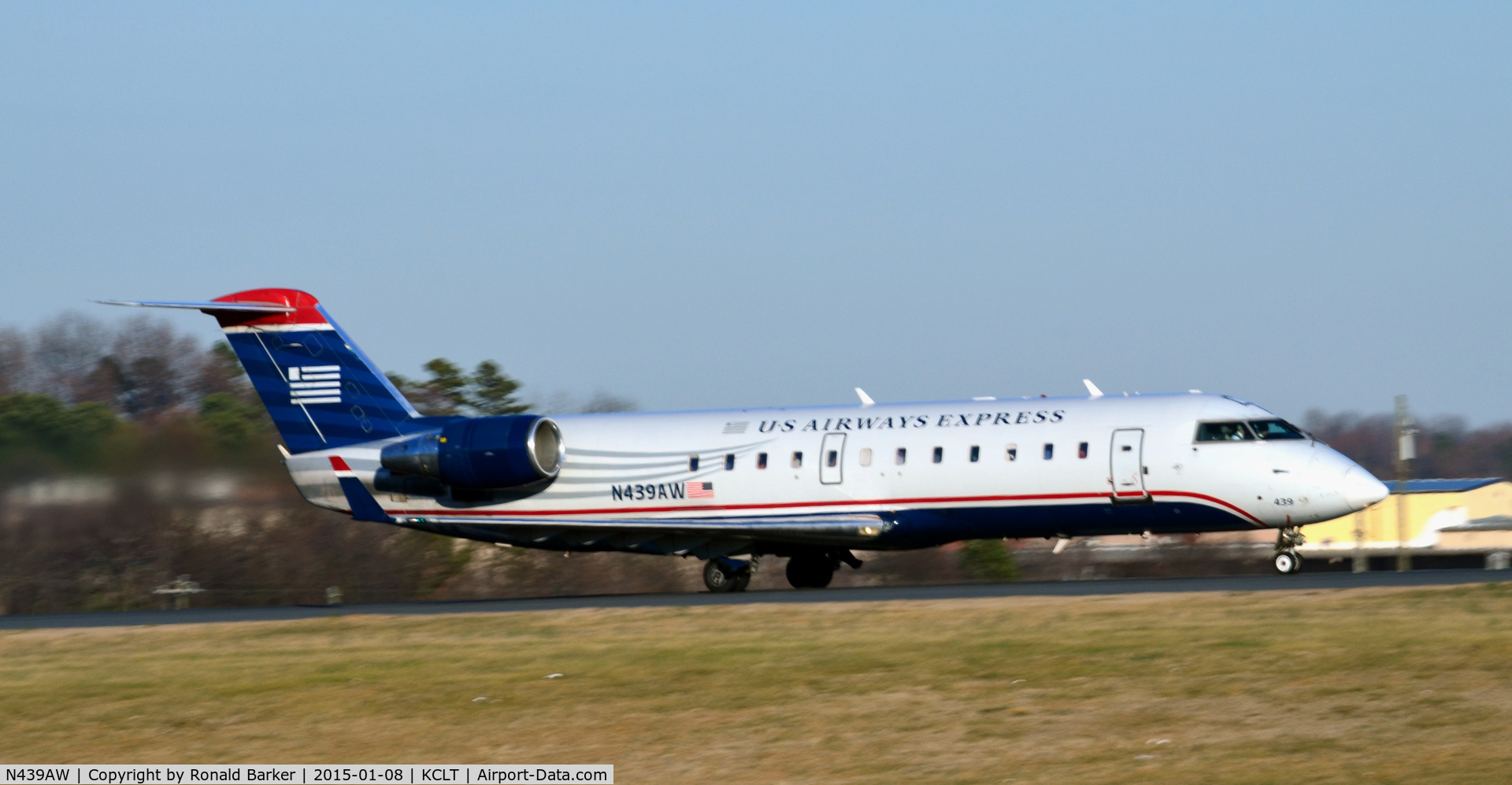 N439AW, 2003 Bombardier CRJ-200LR (CL-600-2B19) C/N 7753, Takeoff CLT