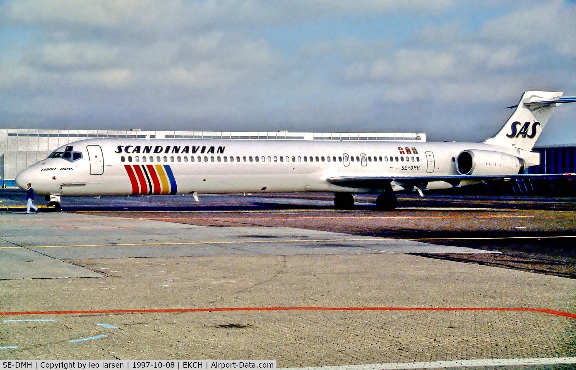 SE-DMH, 1997 McDonnell Douglas MD-90-30 C/N 53543, Copenhagen 8.10.97