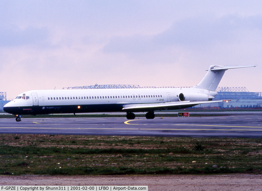 F-GPZE, 1984 McDonnell Douglas MD-82 (DC-9-82) C/N 49115, Taxiing to the Terminal... no titles and small 'Qualiflyer group' titles