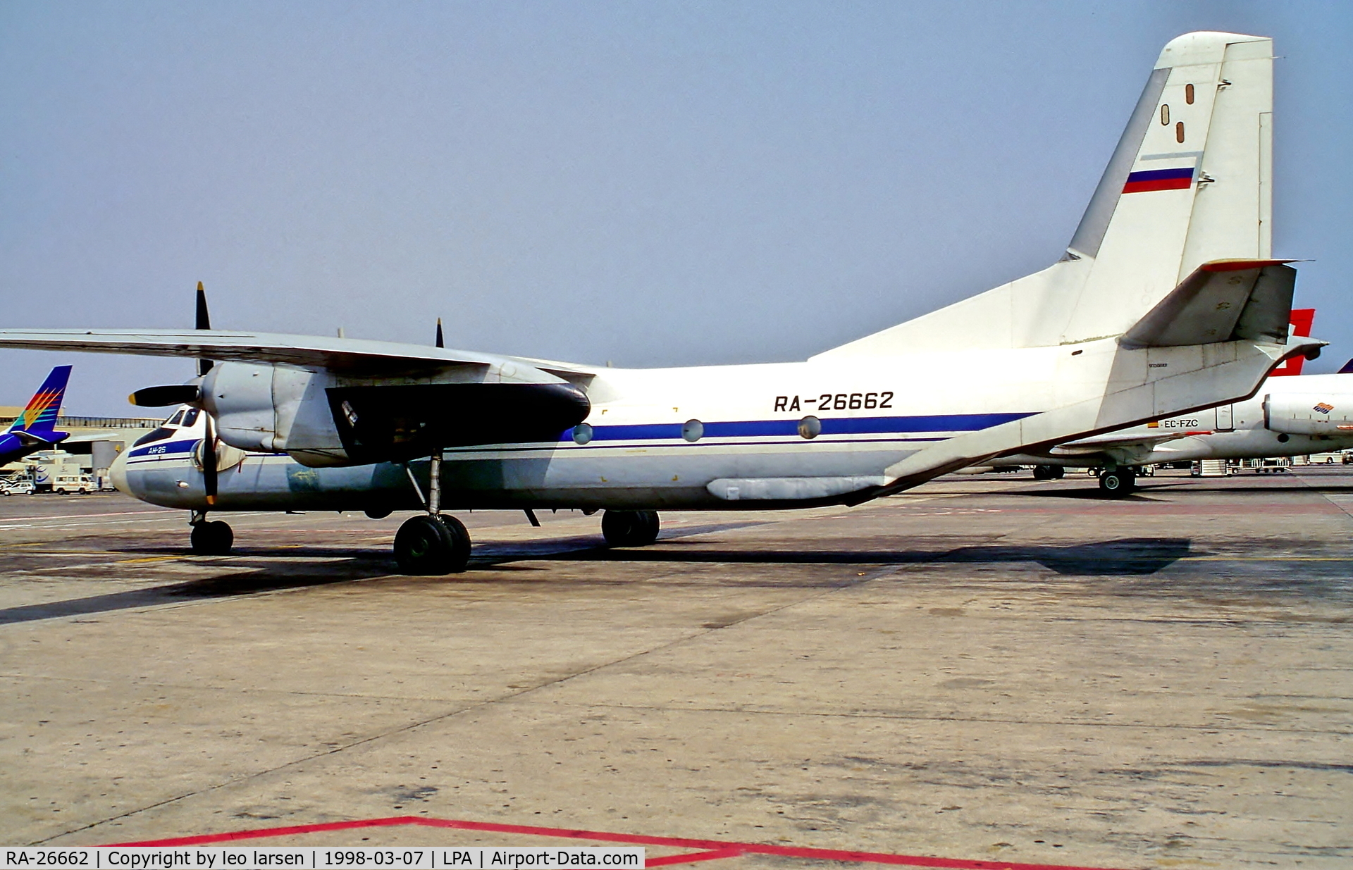 RA-26662, 1979 Antonov An-26 C/N 97308101, Las Palmas 7.3.98