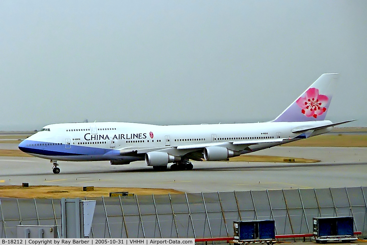 B-18212, 2005 Boeing 747-409 C/N 33736, Boeing 747-409 [33736] (China Airlines) Hong Kong International~B 31/10/2005