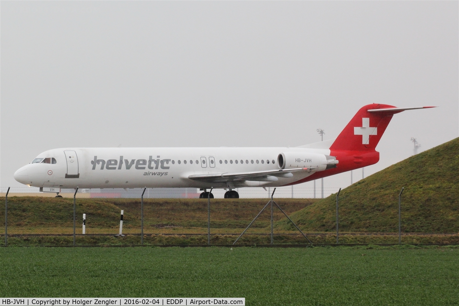 HB-JVH, 1990 Fokker 100 (F-28-0100) C/N 11324, The daily Swiss on twy November...
