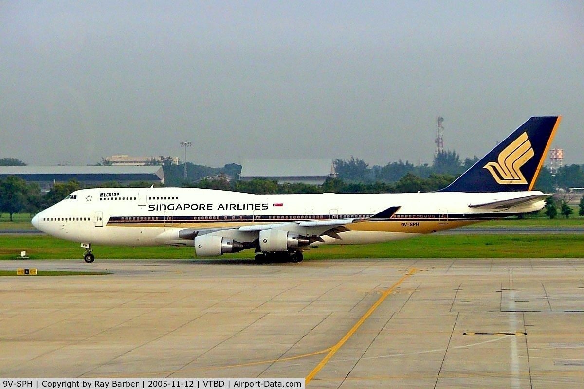 9V-SPH, 1996 Boeing 747-412 C/N 26555, Boeing 747-412 [26555] (Singapore Airlines) Bangkok-International~HS 12/11/2005