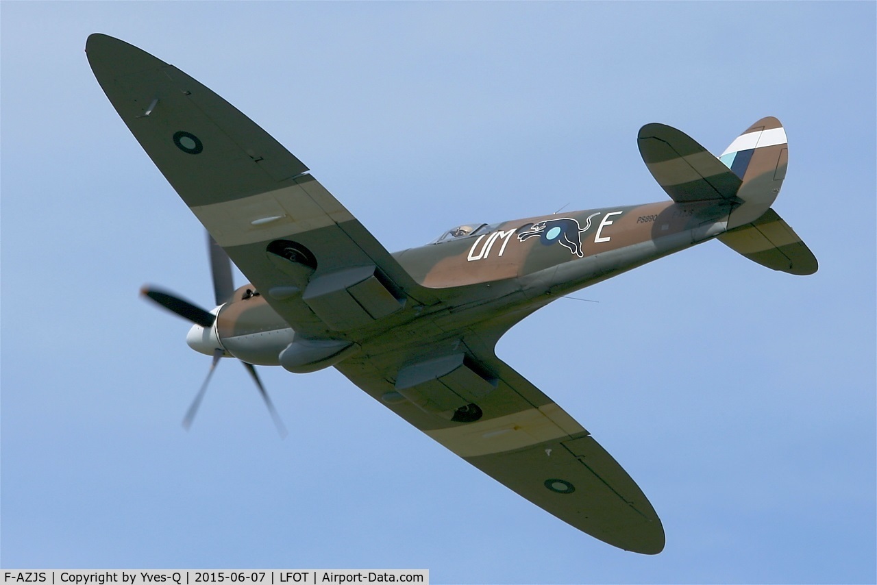 F-AZJS, 1944 Supermarine 389 Spitfire PR.XIX C/N 6S/585110, Supermarine 389 Spitfire PR.XIX, On display, Tours-St Symphorien Air Base 705 (LFOT-TUF) Open day 2015