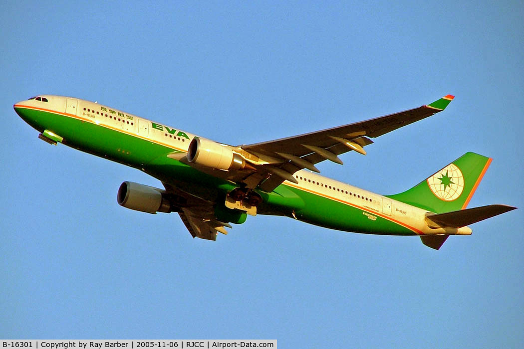 B-16301, 2003 Airbus A330-203 C/N 530, Airbus A330-203 [678] (EVA Airways) Chitose International~JA 05/11/2005