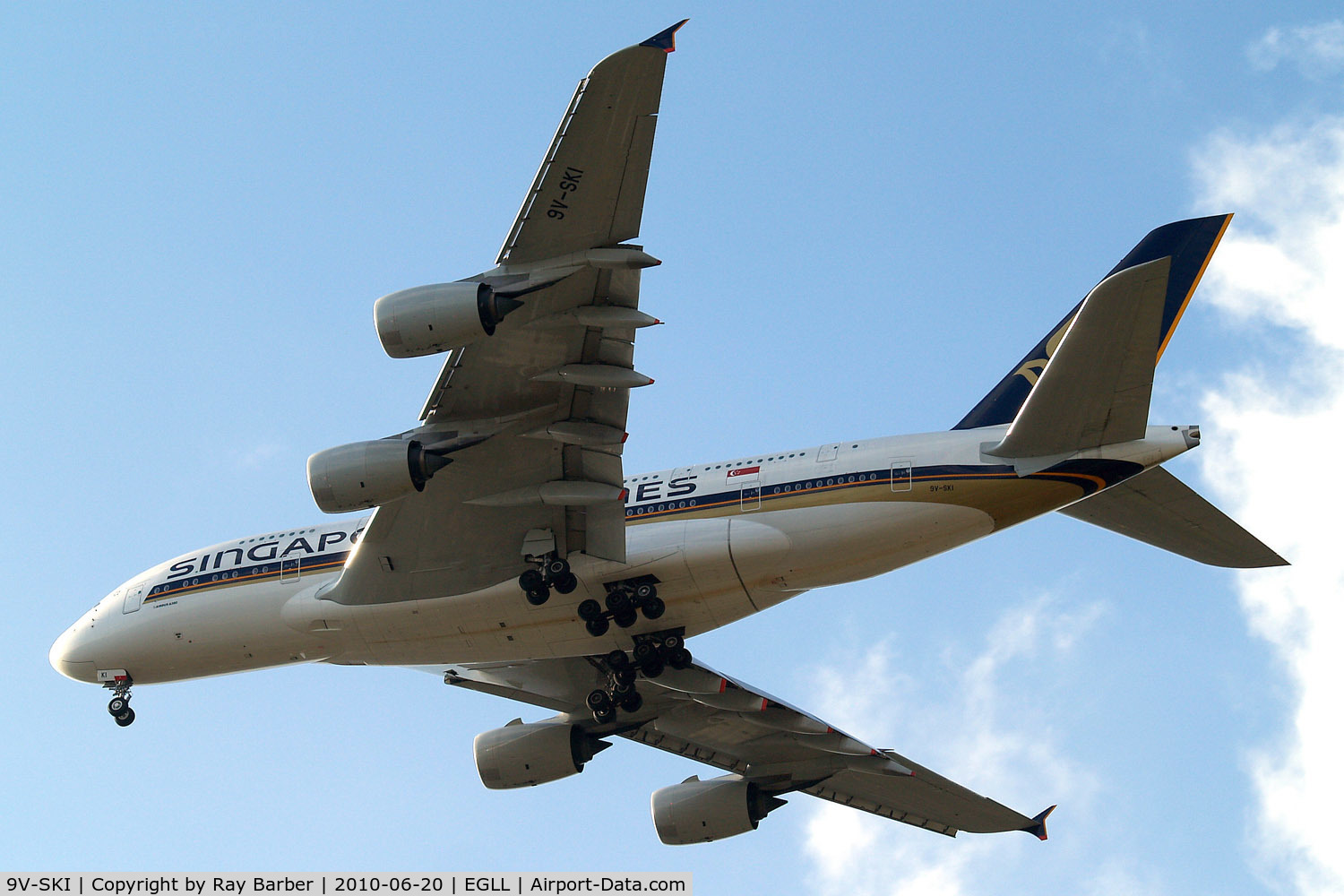 9V-SKI, 2009 Airbus A380-841 C/N 034, Airbus A380-841 [034] (Singapore Airlines) Home~G 20/06/2010. On approach 27R.