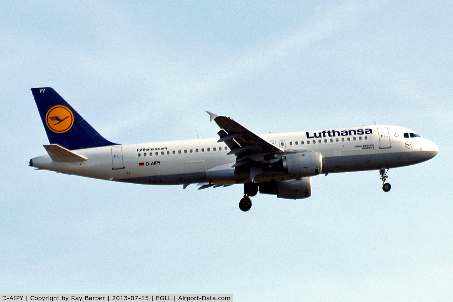 D-AIPY, 1991 Airbus A320-211 C/N 161, Airbus A320-211 [0161] (Lufthansa) Home~G 15/07/2013. On approach 27L.