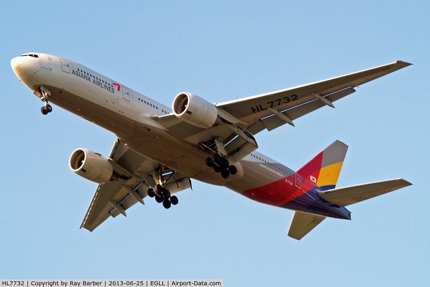 HL7732, 2004 Boeing 777-28E/ER C/N 29174, Boeing 777-28EER [29174] (Asiana Airlines) Home~G 25/06/2013. On approach 27R.