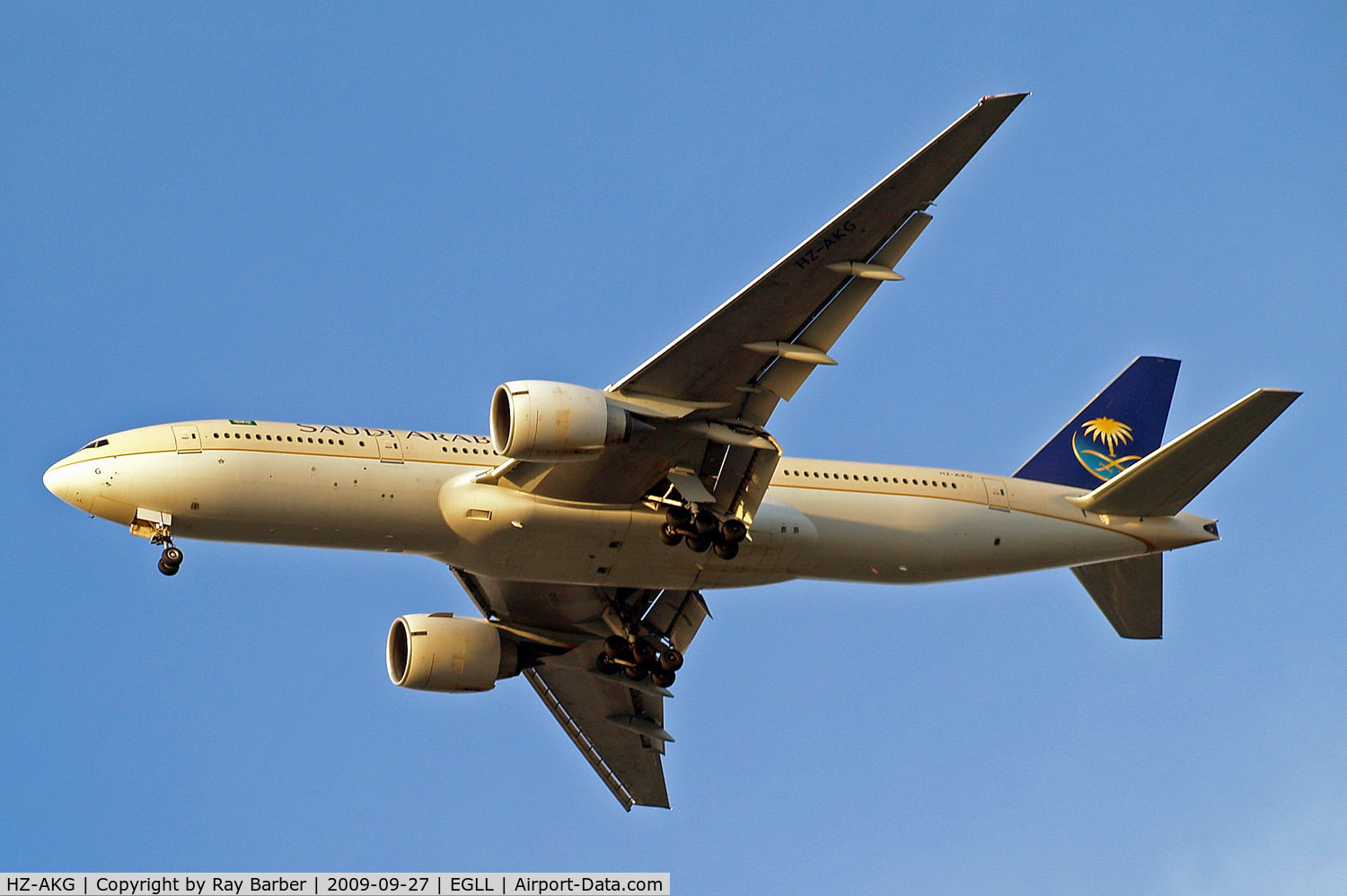 HZ-AKG, 1998 Boeing 777-268/ER C/N 28350, Boeing 777-268ER [28350] (Saudi Arabian Airlines) Home~G 27/09/2009. On approach 27R.