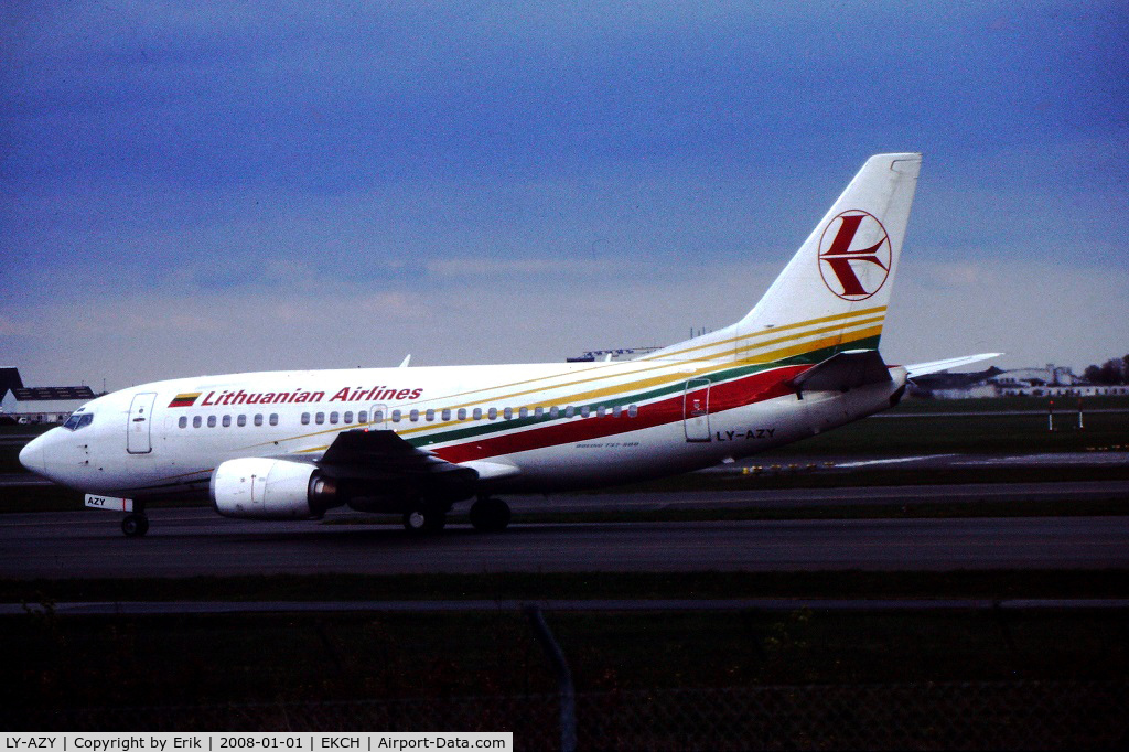 LY-AZY, 1993 Boeing 737-548 C/N 26287, LY-AZY in CPH MAY05