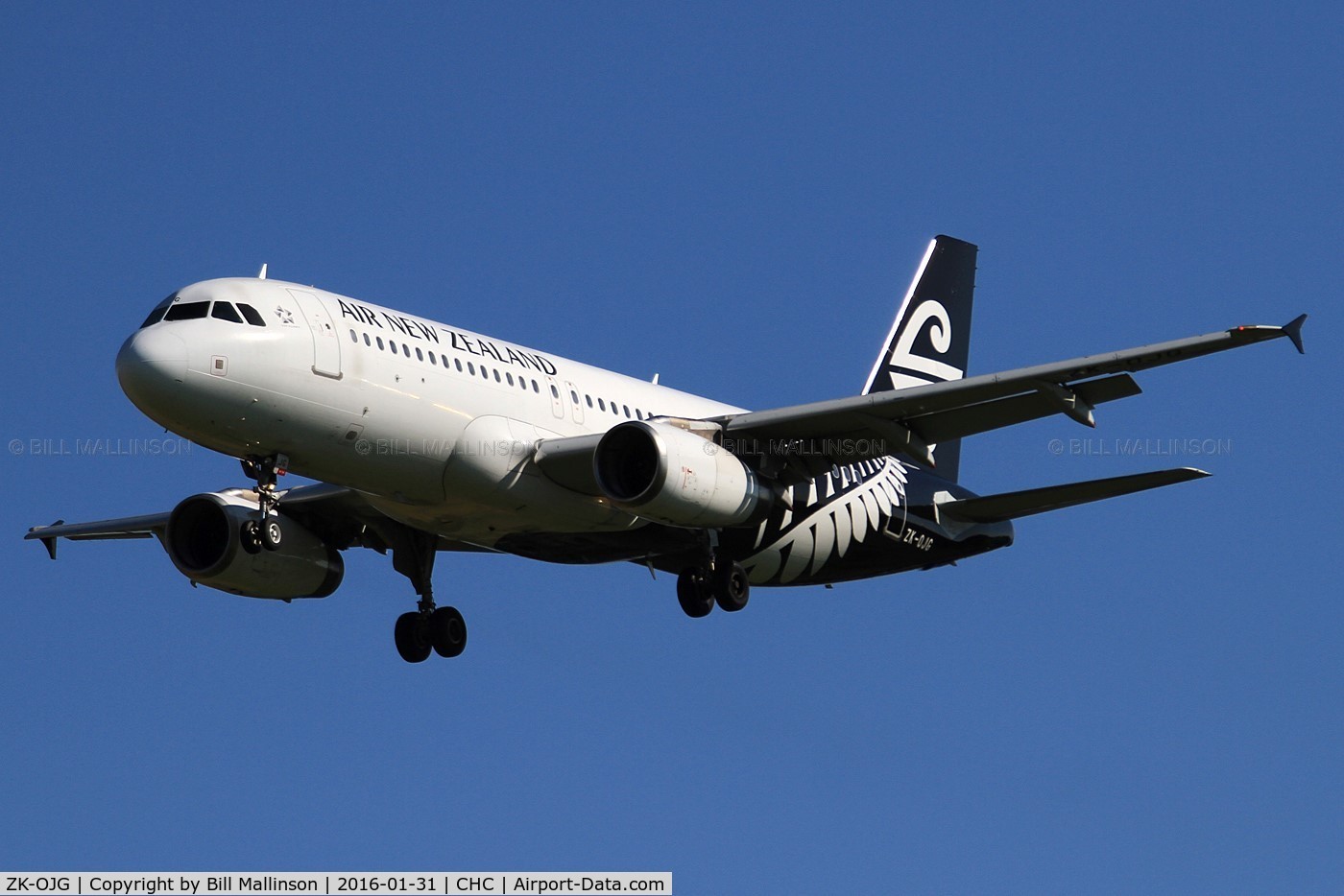 ZK-OJG, 2004 Airbus A320-232 C/N 2173, Arriving on 02 from MEL