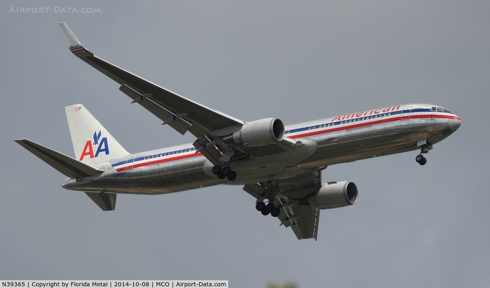 N39365, 1988 Boeing 767-323 C/N 24046, United