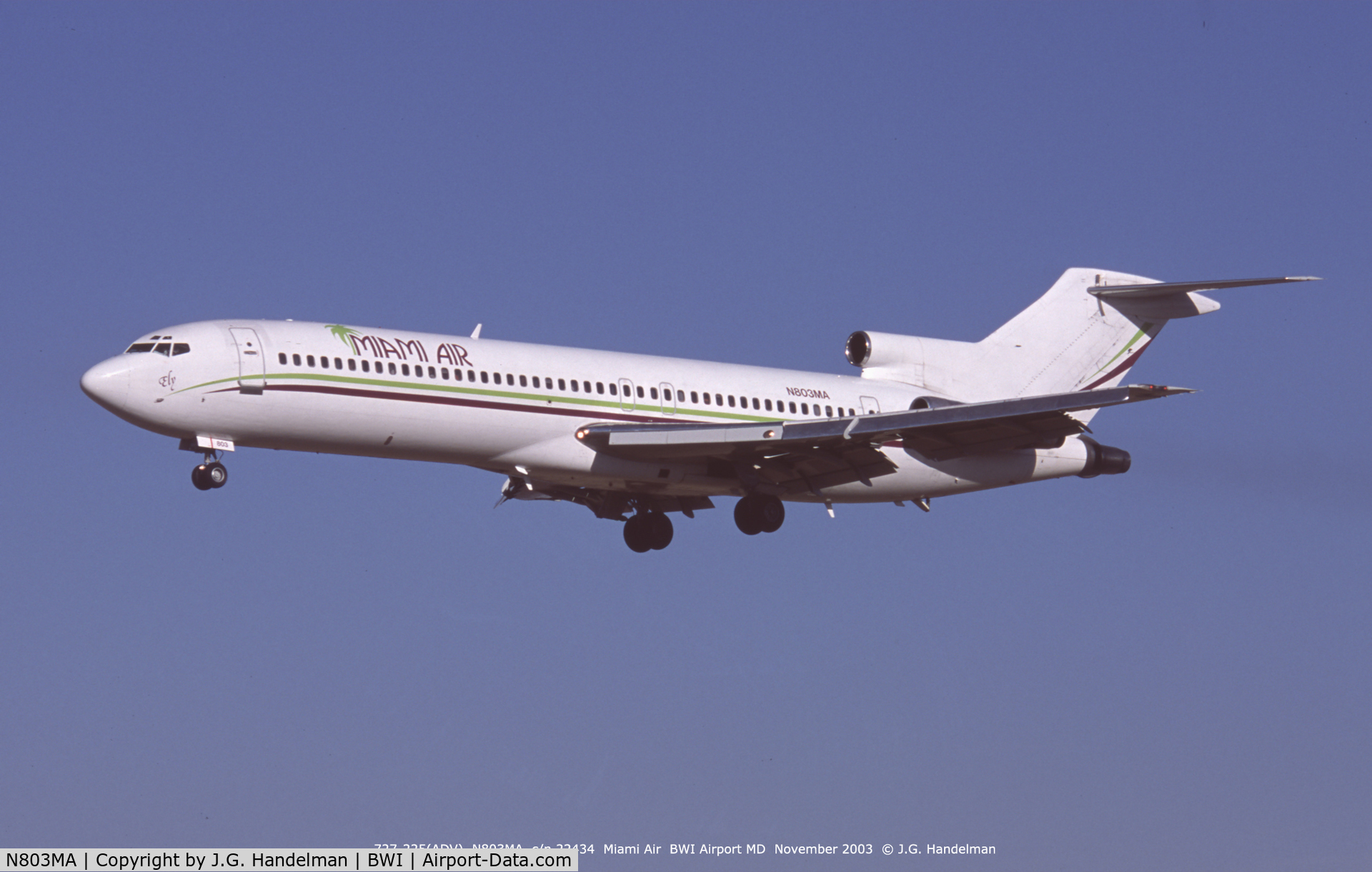 N803MA, 1980 Boeing 727-225 C/N 22434, 727-225(ADV) N803MA Miami Air on final.