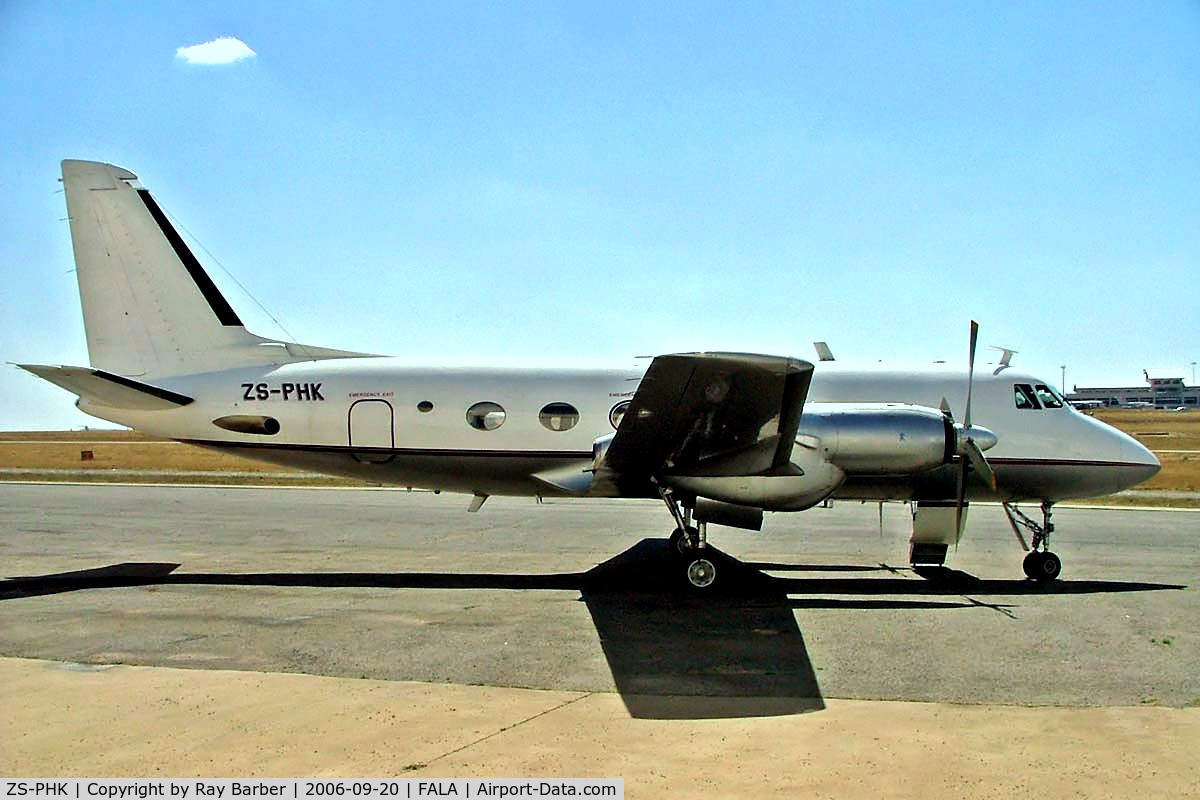 ZS-PHK, 1959 Grumman G-159 Gulfstream 1 C/N 25, Grumman G-159 Gulfstream I [25] (Nelair Charter Pty) Lanseria~ZS 20/09/2006