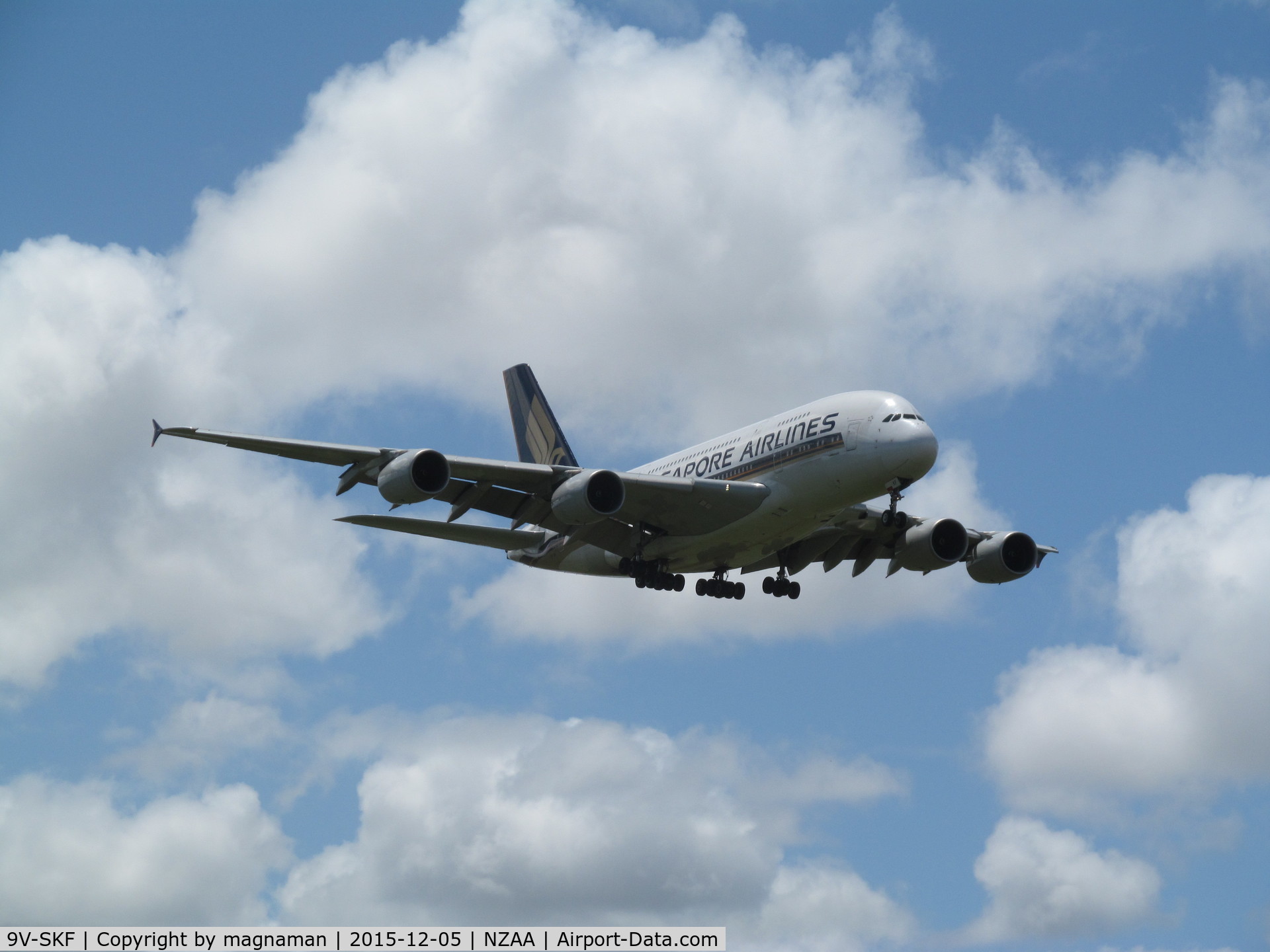 9V-SKF, 2008 Airbus A380-841 C/N 012, on finals