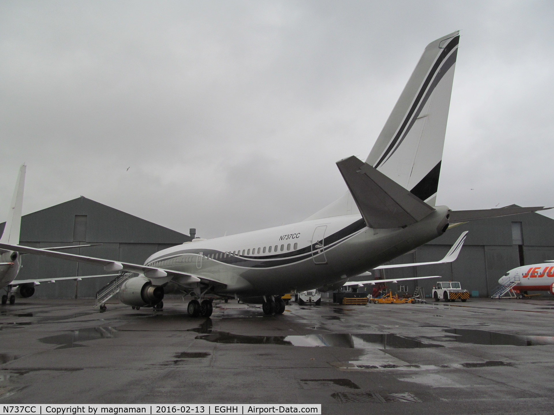 N737CC, 1999 Boeing 737-74Q/BBJ C/N 29135, along with many others at hurn