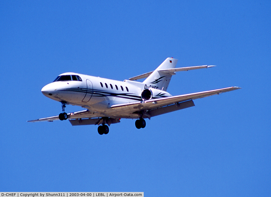 D-CHEF, 2000 Raytheon Hawker 800XP C/N 258514, Landing rwy 25