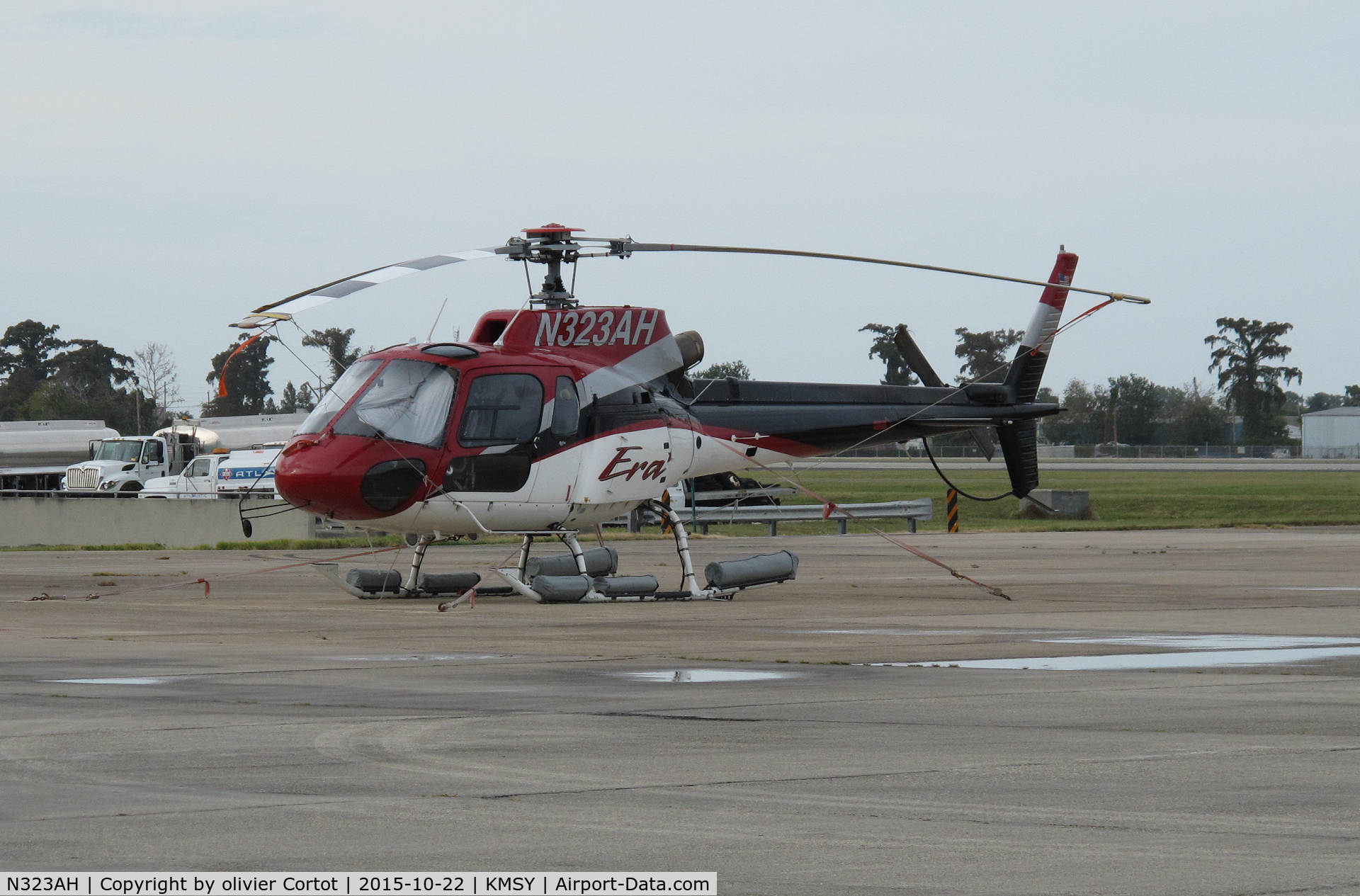 N323AH, Eurocopter AS-350B-2 Ecureuil Ecureuil C/N 4649, New Orleans airport