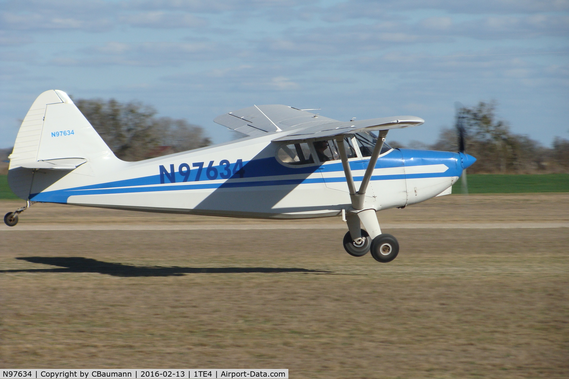 N97634, 1946 Stinson 108 Voyager C/N 108-634, Landing